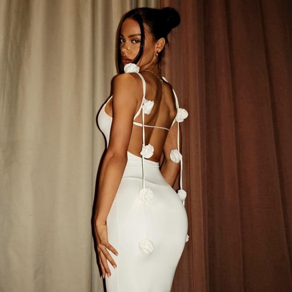 OH POLLY Aldona Jersey Trailing Floral 3D Slinky White Backless Maxi Dress - Picture 3 of 10